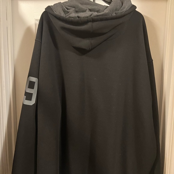 4xl black and gray jacket - Picture 5 of 5